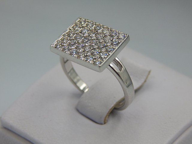 Серебряное кольцо с цирконием (33454301) 1