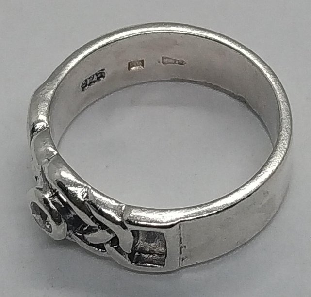 Серебряное кольцо с цирконием (30196030) 9