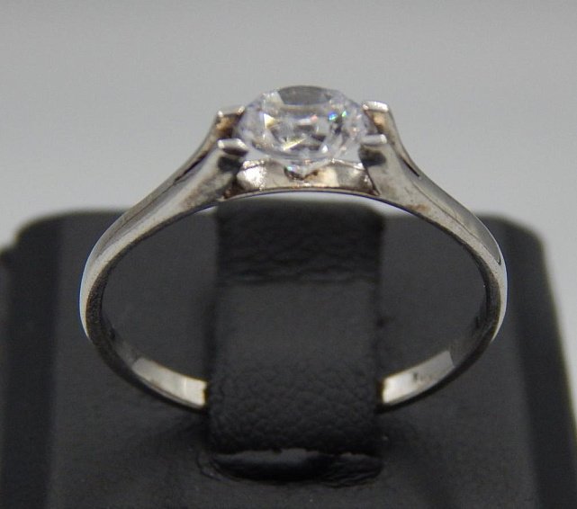 Серебряное кольцо с цирконием (31291700) 0