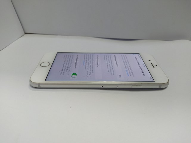 Apple iPhone 8 64Gb Silver (MQ6L2)  4