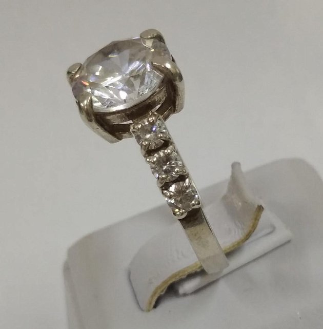 Серебряное кольцо с цирконием (32749216) 2