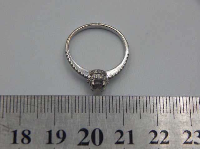 Кольцо из белого золота с цирконием (31609502) 2