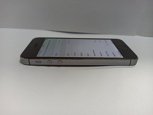 Apple iPhone 5S 16Gb Space Gray 2