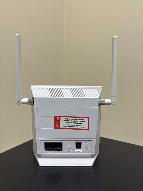 Модем 4G/3G + Wi-Fi роутер Ergo R0516 1