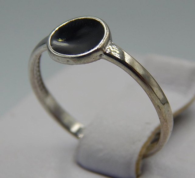 Серебряное кольцо с эмалью (32469256) 0