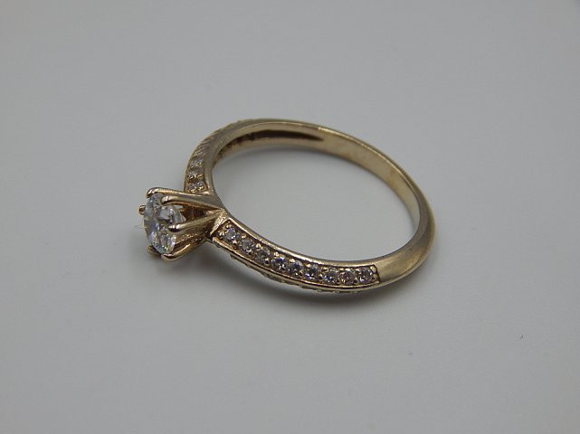 Кольцо из красного золота с цирконием (33684569)  2