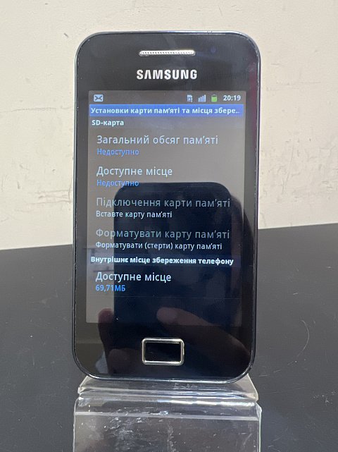 Samsung Galaxy Ace (GT-S5830i) 1