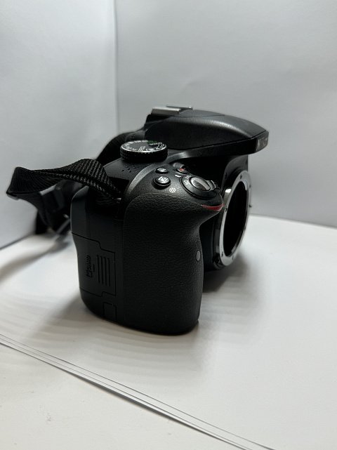 Фотоапарат Nikon D3300  2