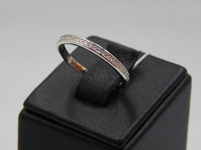 Серебряное кольцо с цирконием (30538042) 1