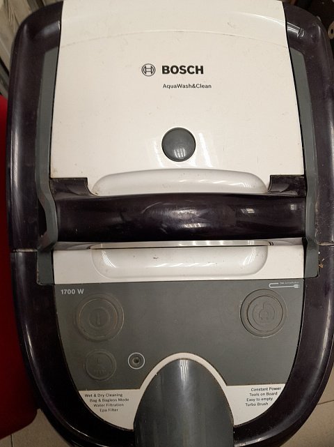 Пылесос моющий с аквафильтром Bosch BWD41740 0