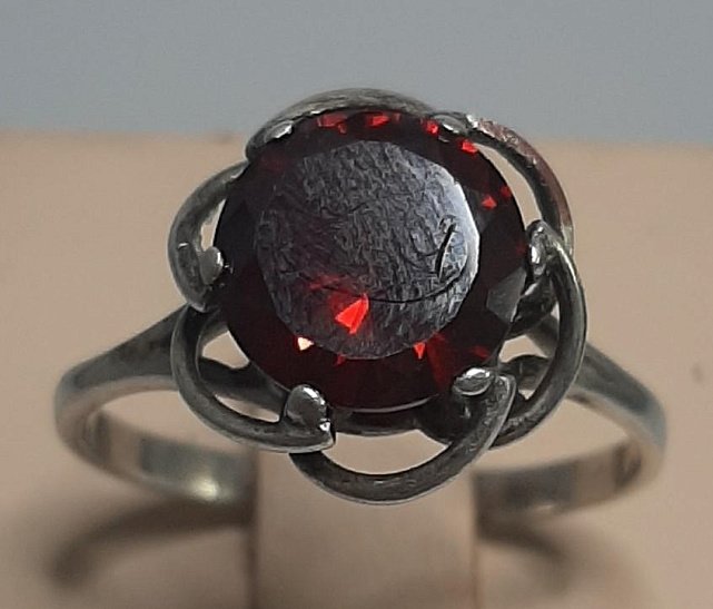 Серебряное кольцо с цирконием (31015392) 0