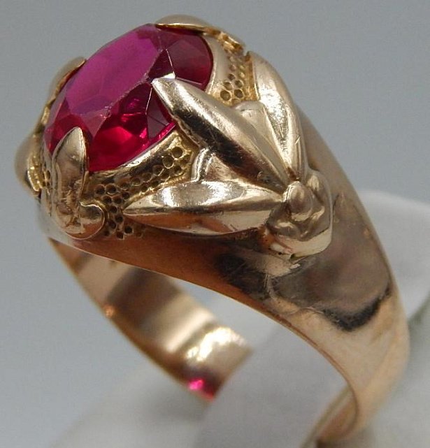 Кольцо из красного золота с корундом (28561911) 1