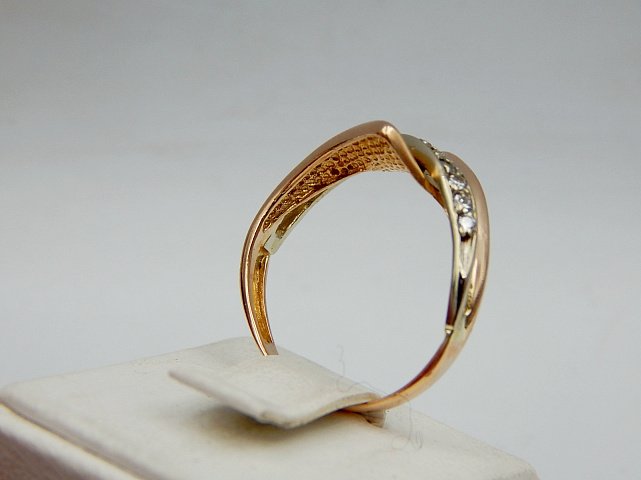 Кольцо из красного и белого золота с цирконием (33677647) 1