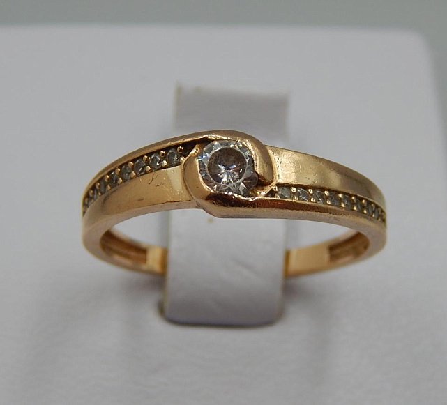 Кольцо из красного золота с цирконием (30808209) 1