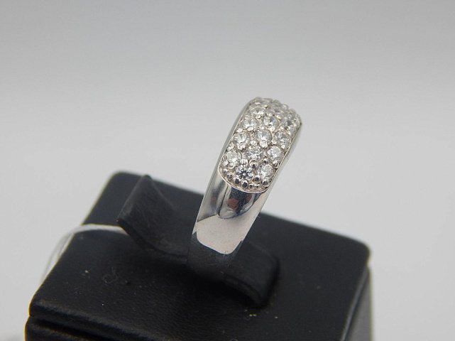 Серебряное кольцо с цирконием (30515055) 1