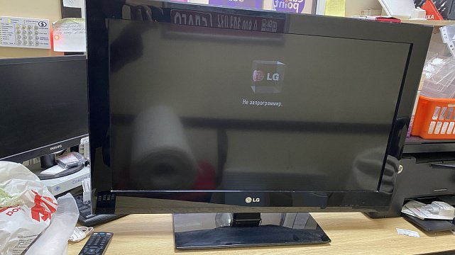 Телевизор LG 32CS560 0