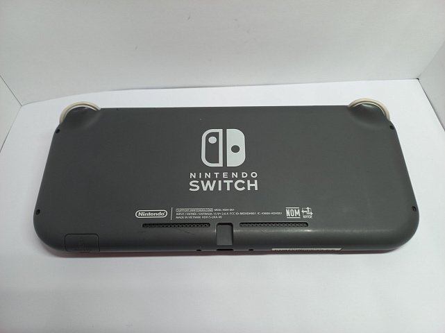 Портативная игровая приставка Nintendo Switch Lite 1