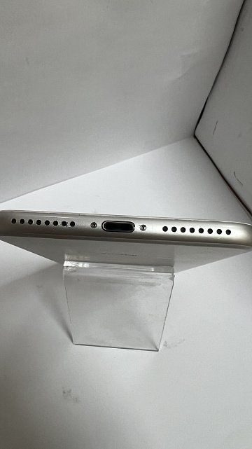 Apple iPhone 7 Plus 32Gb Silver (MNQN2) 4