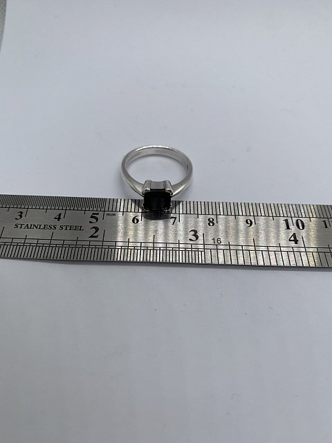 Серебряное кольцо с цирконием (33534557) 1