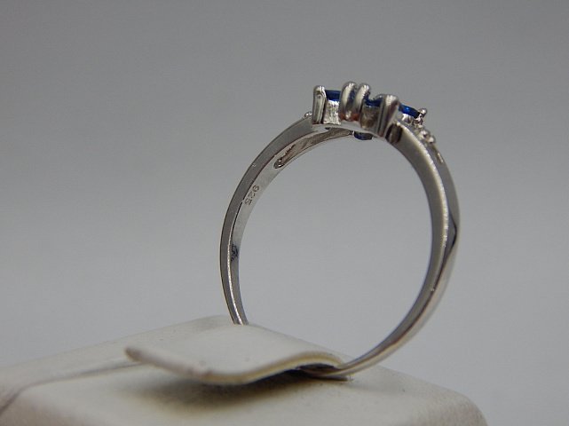 Серебряное кольцо с цирконием (30541890) 3