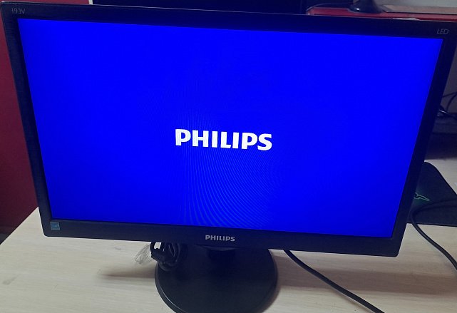 Монитор Philips 193V5LSB2 0