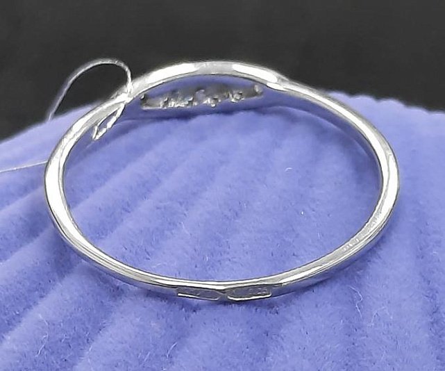 Серебряное кольцо с цирконием (31267136) 1
