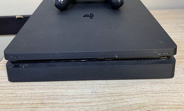 Ігрова приставка Sony PlayStation 4 Slim 1000GB 3