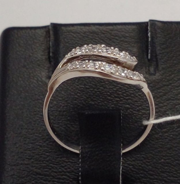 Серебряное кольцо с цирконием (30886404) 1