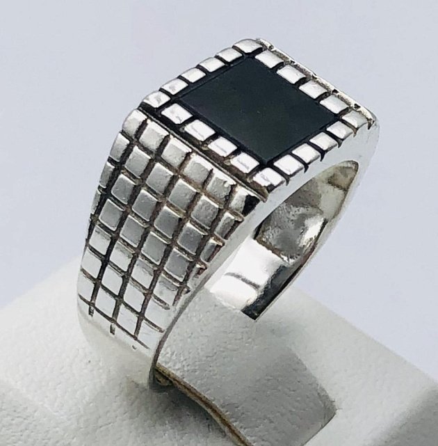 Срібний перстень з оніксом (33379725) 0