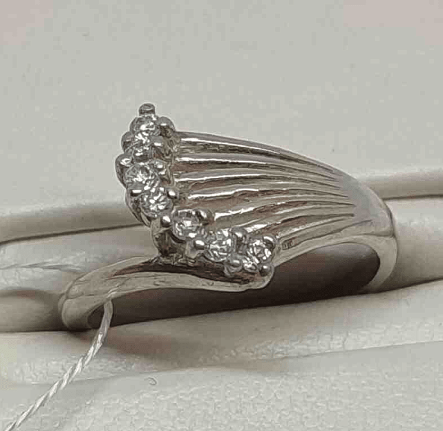 Серебряное кольцо с цирконием (31407031) 0
