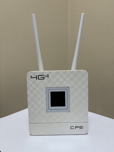 4G Wi-Fi роутер CPF903 0