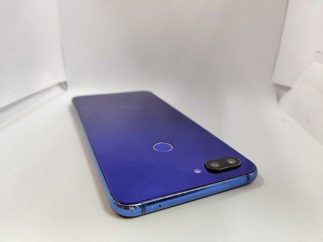 Xiaomi Mi 8 Lite 4/64GB Aurora Blue 3