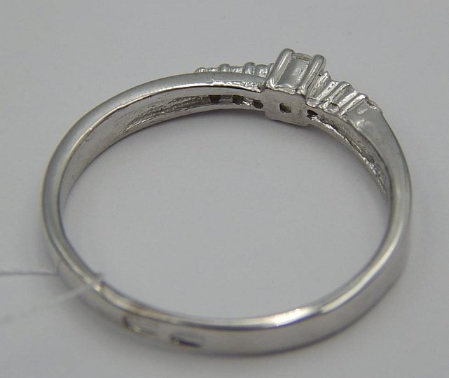 Серебряное кольцо с цирконием (28353475) 1