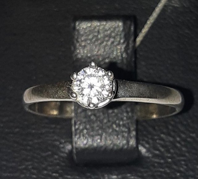 Серебряное кольцо с цирконием (30513904) 0