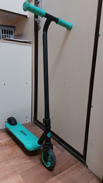 Дитячий електросамокат Ninebot eKickScooter ZING A6 Turquoise 0