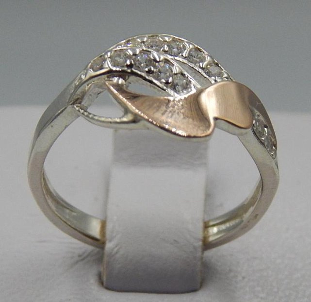 Серебряное кольцо с позолотой и цирконием (32212506) 0