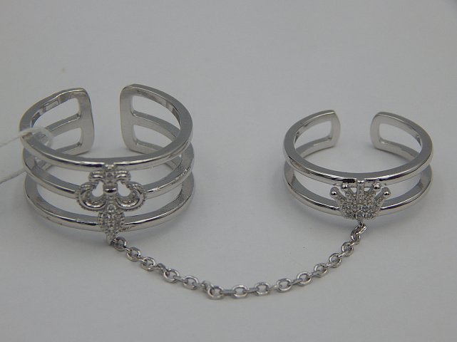 Серебряное кольцо с цирконием (28353778) 1