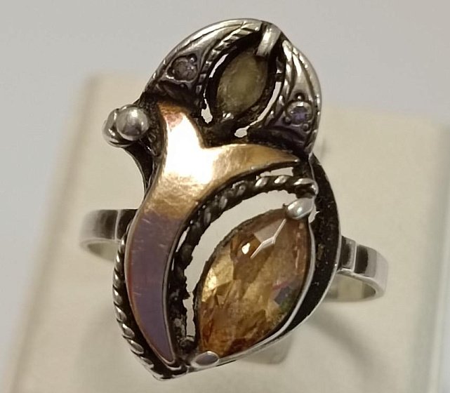 Серебряное кольцо с позолотой и цирконием (33101766) 0