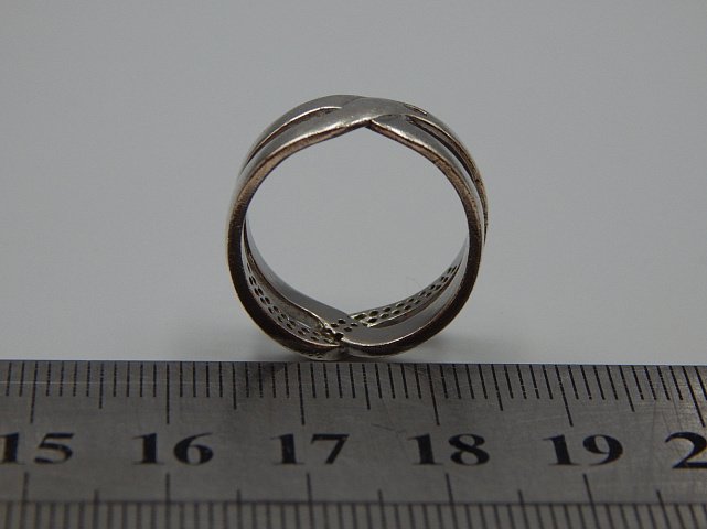 Серебряное кольцо с цирконием (32431136) 4