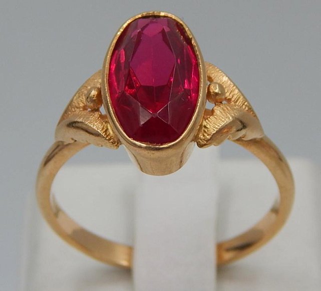 Кольцо из красного золота с корундом (28994481) 0