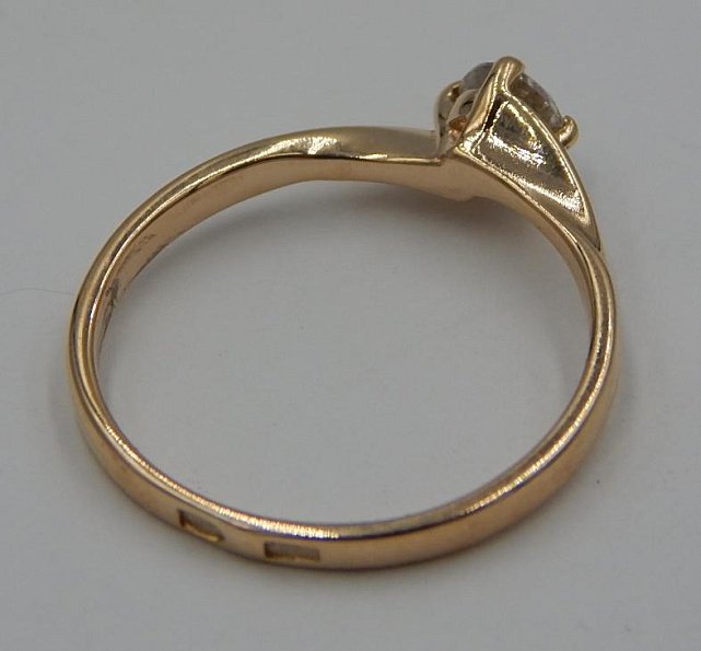 Кольцо из красного золота с цирконием (30508612) 4
