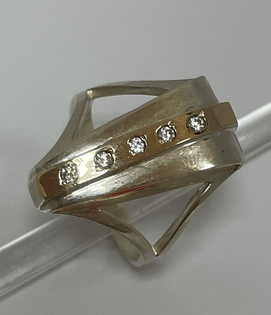 Серебряное кольцо с позолотой и цирконием (33754034) 0