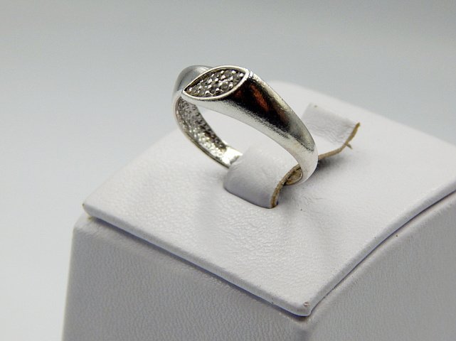 Серебряное кольцо с цирконием (33777040) 2