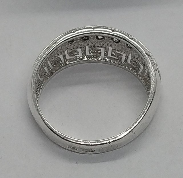 Серебряное кольцо с цирконием (30198222) 1
