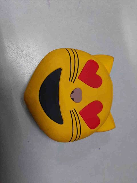 Power bank "Эмоджи влюбленный котик" 8800mAh Yellow 7