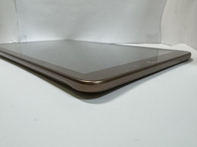Планшет Samsung Galaxy Tab E 9.6" 3G 8Gb (SM-T561NZKA) 2