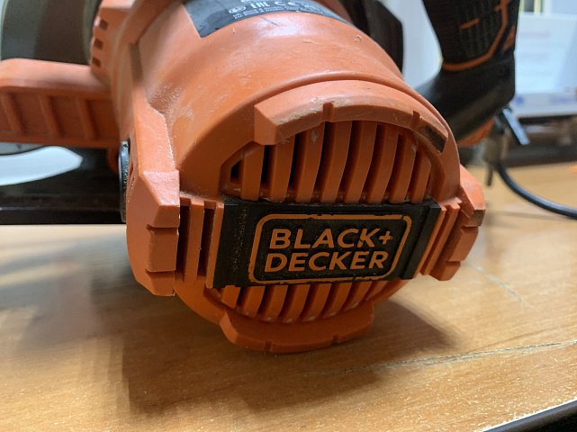 Пила дисковая Black Decker CS1550 3
