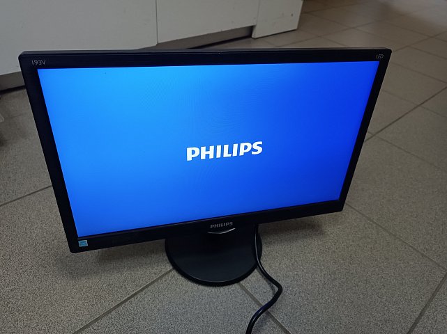 Монитор Philips 193V5LSB2 6