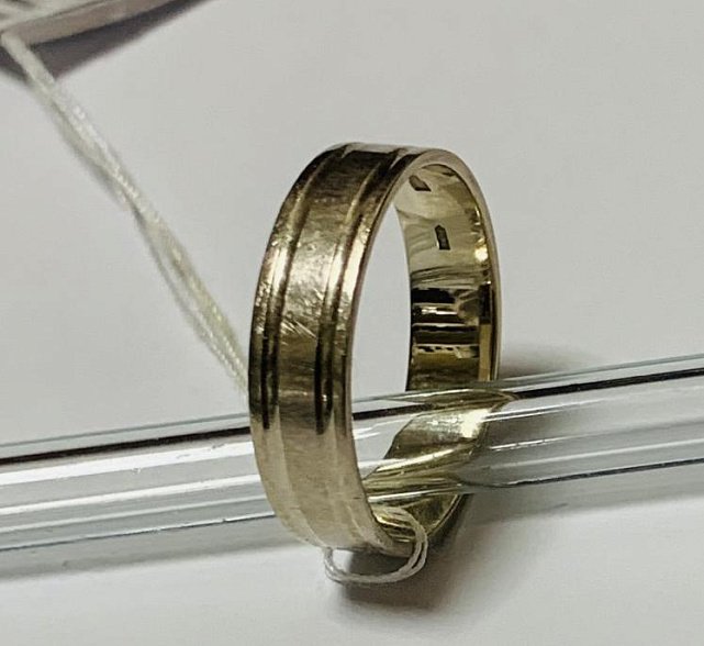 Обручальное кольцо из белого золота (33458623)  1