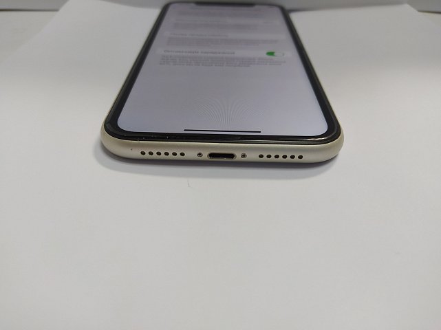 Apple iPhone 11 64GB White (MWL82) 5